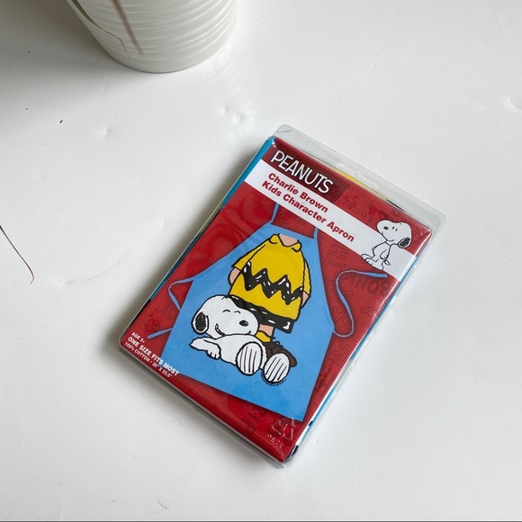 NWT PEANUTS CHARLIE BROWN KIDS APRON BLUE YELLOW - Picture 1 of 6